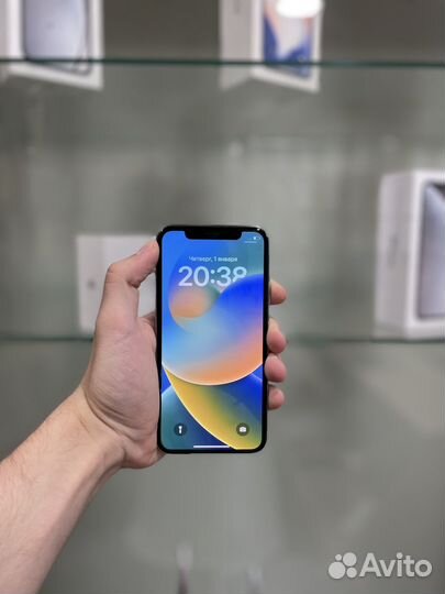 iPhone X, 64 ГБ