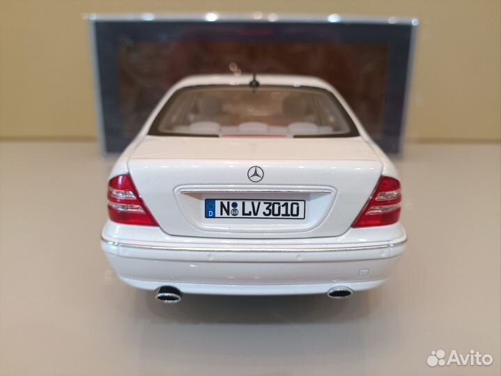 Mercedes S-Class W220 S600 (98-02г) Белый 1:18