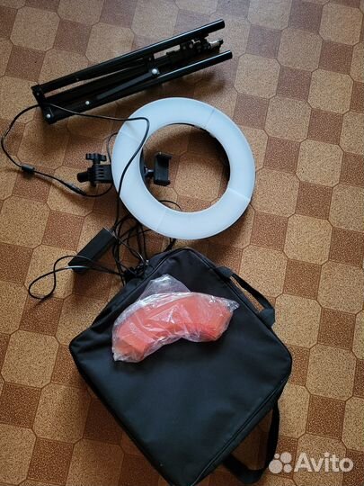Кольцевая лампа со штативом бу