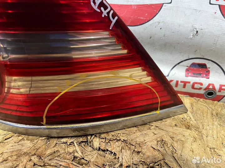 Фонарь задний правый (дефект) Ford Mondeo 3