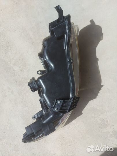 Фара левая Toyota Corolla Е150 рестайлинг