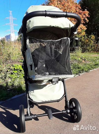 Коляска Luxmom 730 Libra фисташка рама черная