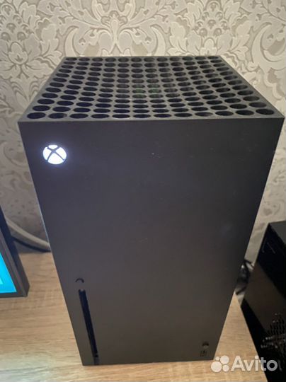 Xbox X +3 игры