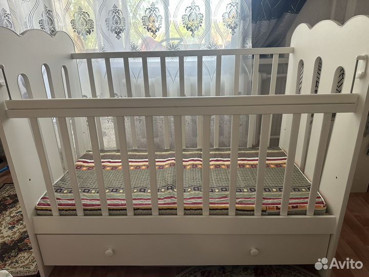 Продам детскую кроватку