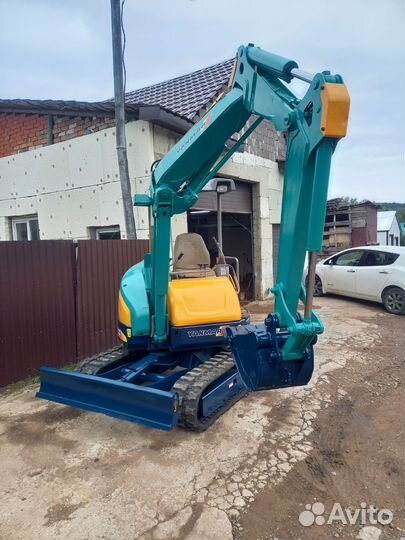 Мини-экскаватор