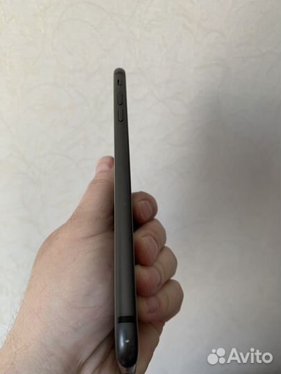 iPhone 8 Plus, 64 ГБ