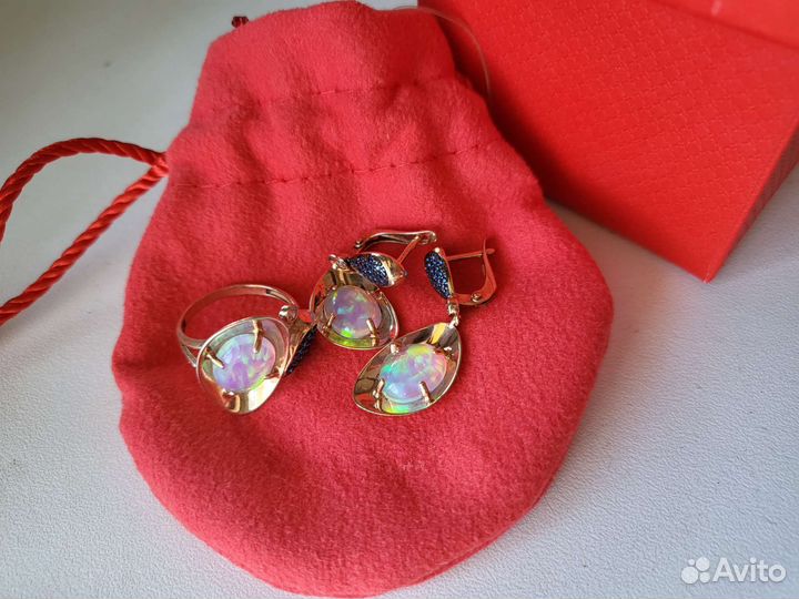 Кольцо и серьги с опалом