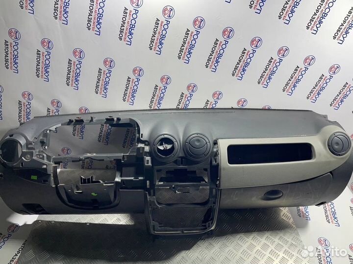 Торпедо Renault Logan 1