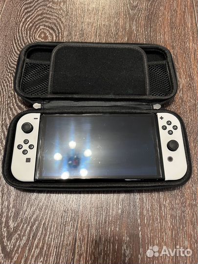 Nintendo switch oled + Zelda Kingdom