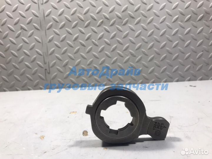 Поводок включения кпп ZF 9S1310 1 и 2 передачи