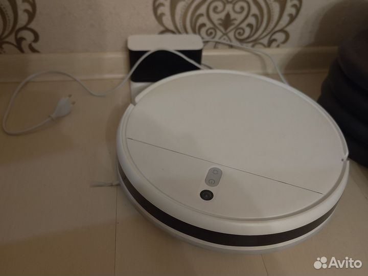 Робот-пылесос Xiaomi Mi Robot Vacuum Mop белый