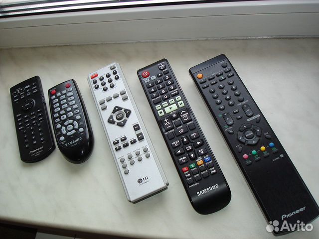 Пульт к домашнему кинотеатру