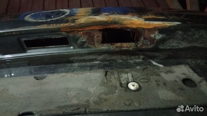 Крышка багажника Шкода rapid 2014