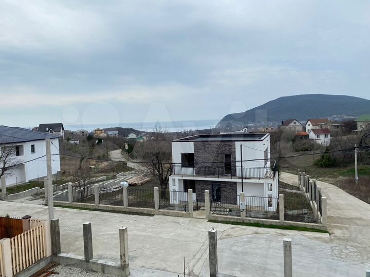 Дом 253,1 м² на участке 7,2 сот.