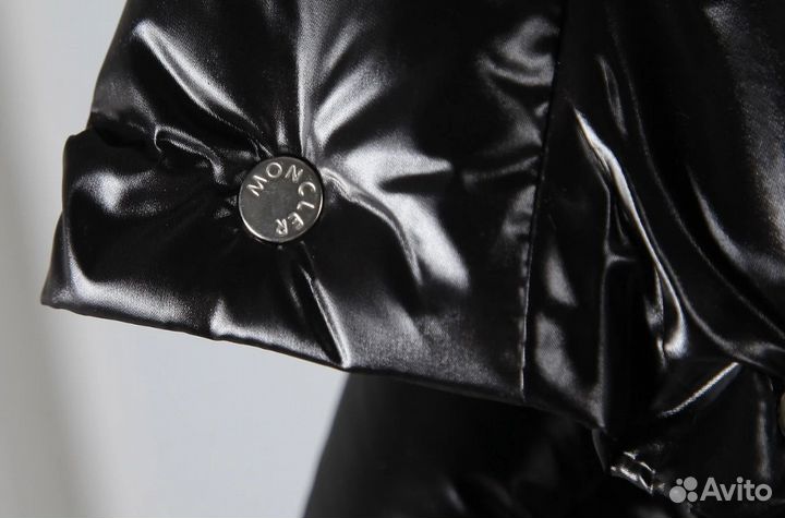 Пуховик Moncler