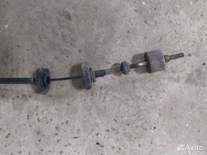 Трос сцепления renault sandero 1