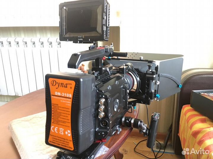 Продаю видеокамеру. Камера Blackmagic Ursa mini