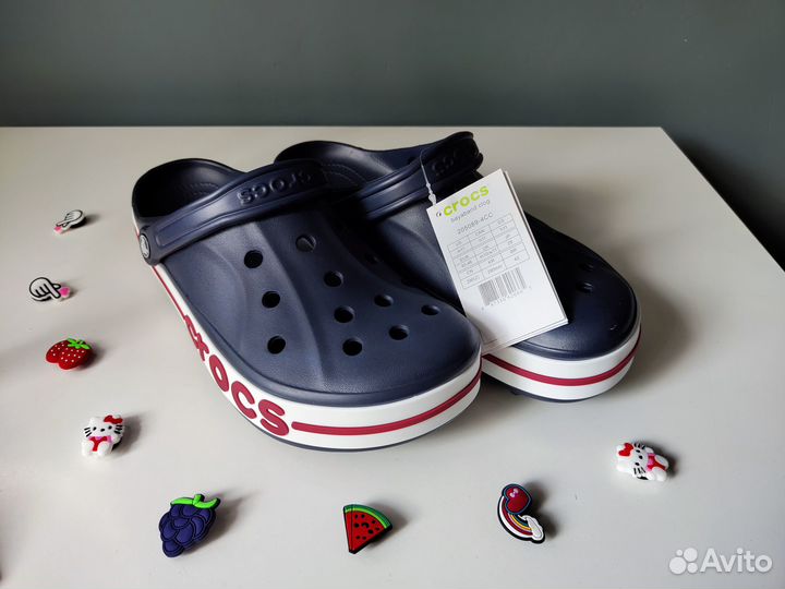 Crocs bayaband clog белые синие серые