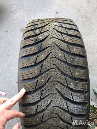 Продам комплект зимних шипованных колес R18