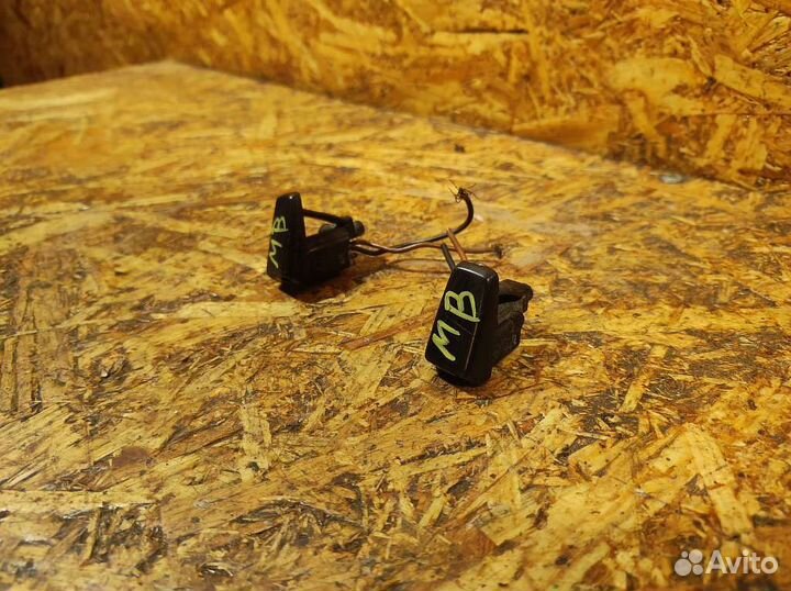 Форсунка омывателя Mercedes W202