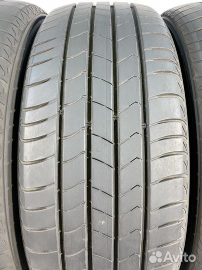 Kumho Ecsta HS51 215/55 R18 90T