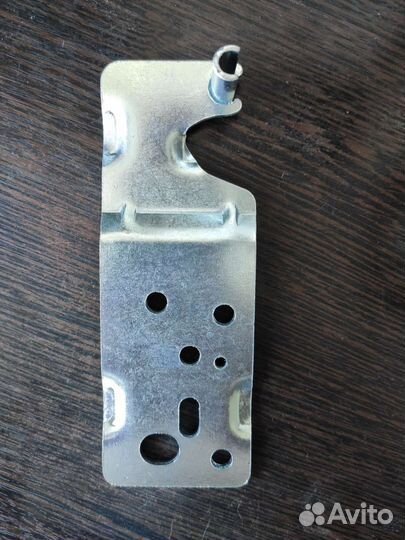 Петля верхняя правая для холод-в LG (AEH72800901)