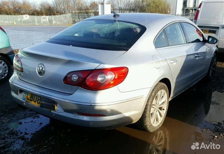 Кулак подвески левый Volkswagen Passat B6 variant