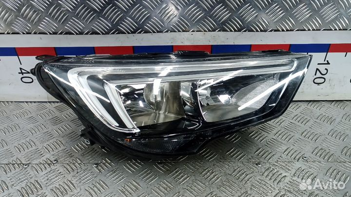 Фара правая Opel Crossland