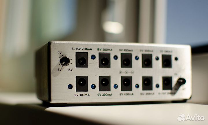 MXR ISO Brick M238 - блок питания гитарный