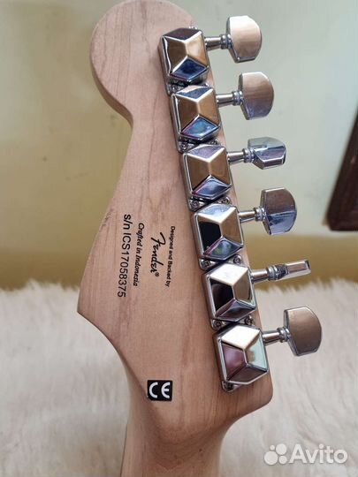 Электрогитара