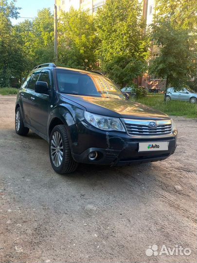 Subaru Forester 2.5 AT, 2008, битый, 180 000 км