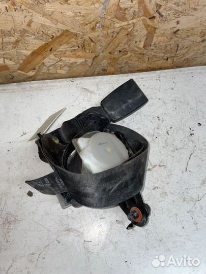 Ремень безопасности задний центральный Hyundai