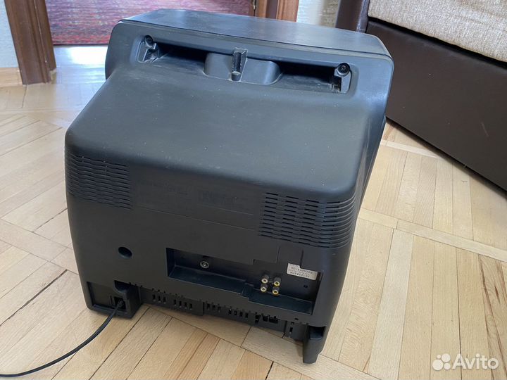 Телевизор+VHS проигрыватель Panasonic TC-14SV10S