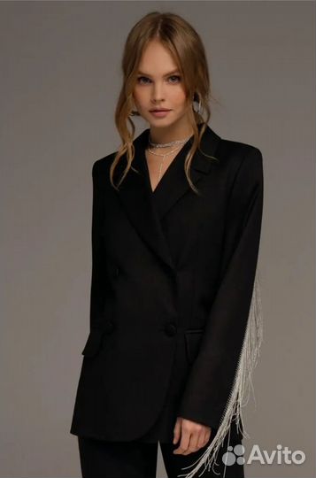 Пиджак с бахромой 50-52 новый
