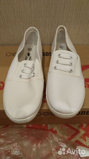 Кроссовки и слипоны