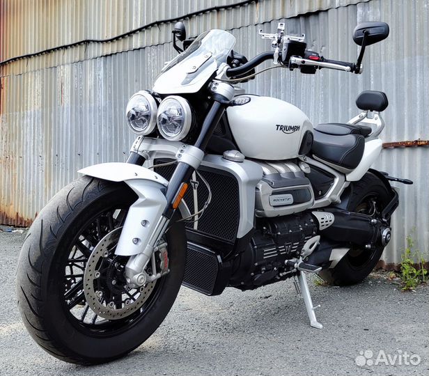 Triumph Rocket 3R Пробег: 5.096км Оценка: 6