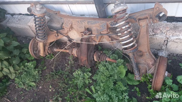 Задня балка в сборе bmw E28