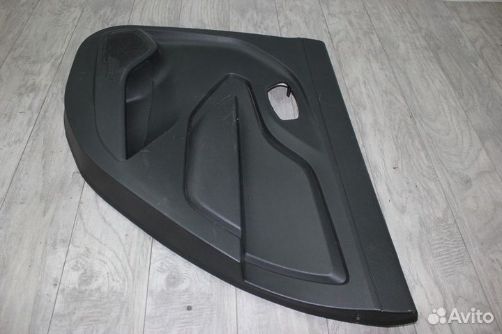 Обшивка двери задней правой xray Х Рей x-ray