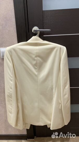 Продам костюм