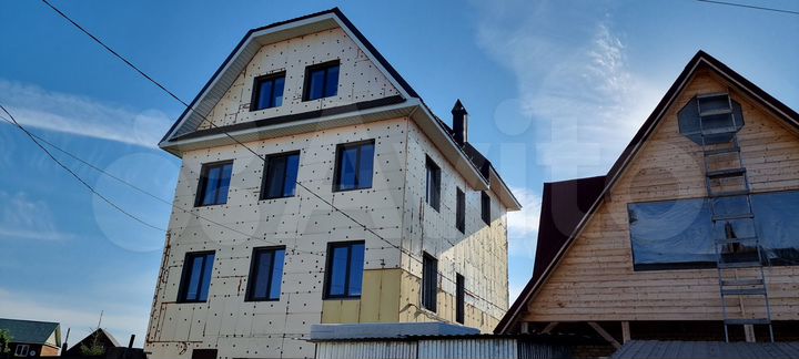 Дом 313,5 м² на участке 5 сот.