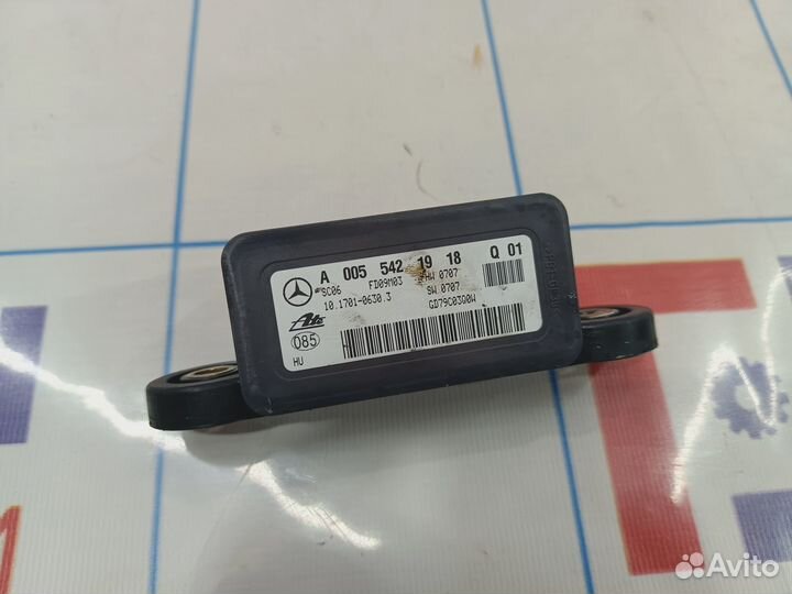 Датчик ускорения Mercedes-Benz GLK (X204) 00554219