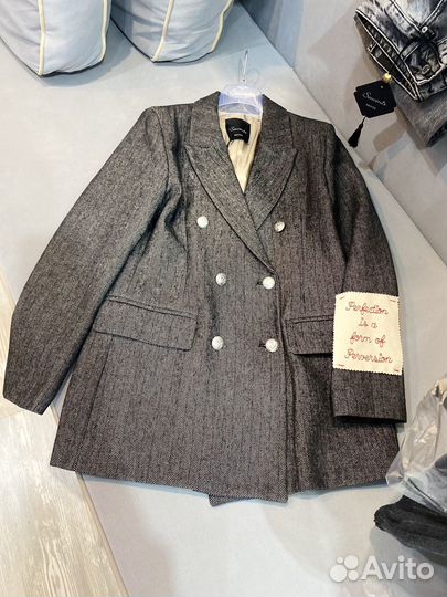 Пиджак из Италии марки souvenir