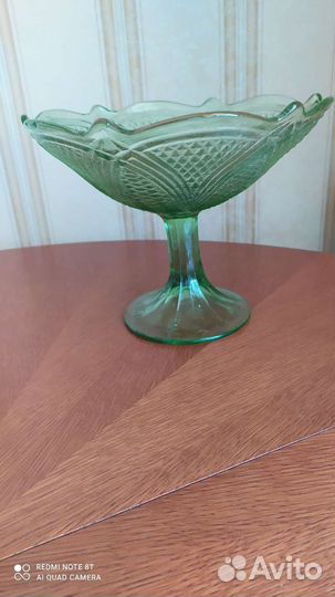 Ваза для фруктов на ножке цветное стекло СССР