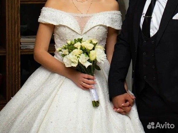 Свадебное платье 44 46 бу