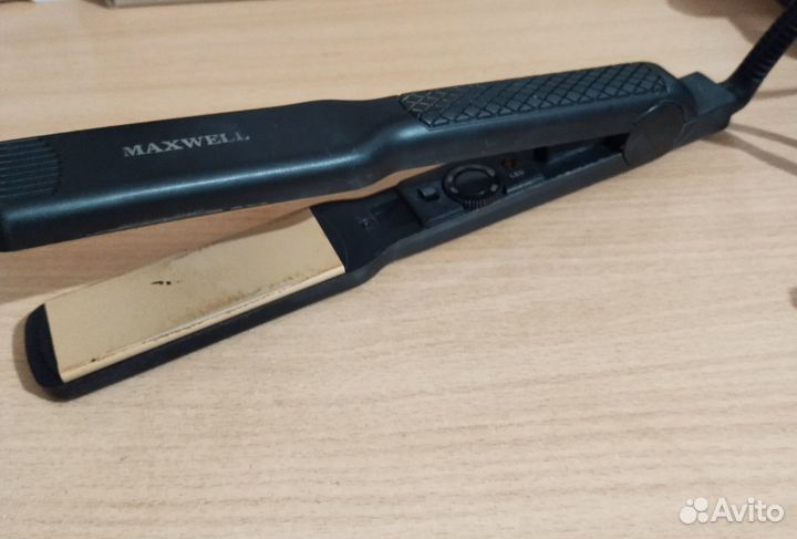 Утюжок (плойка, выпрямитель) для волос керамика