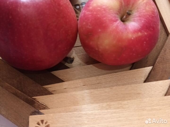 Декаративная деревянная подставка