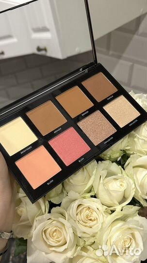 Палетка для скульптурирования луца новая morphe