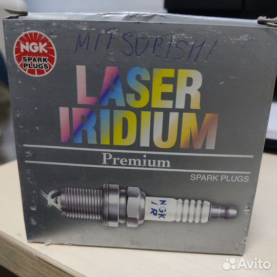 Свеча зажигания 3656 NGK-NTK lzfr6AI