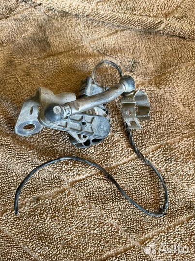 Датчик высоты дорожного просвета передний левый