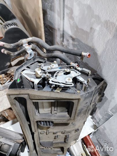 Разбор на запчасти Discovery 2 TD5 2004